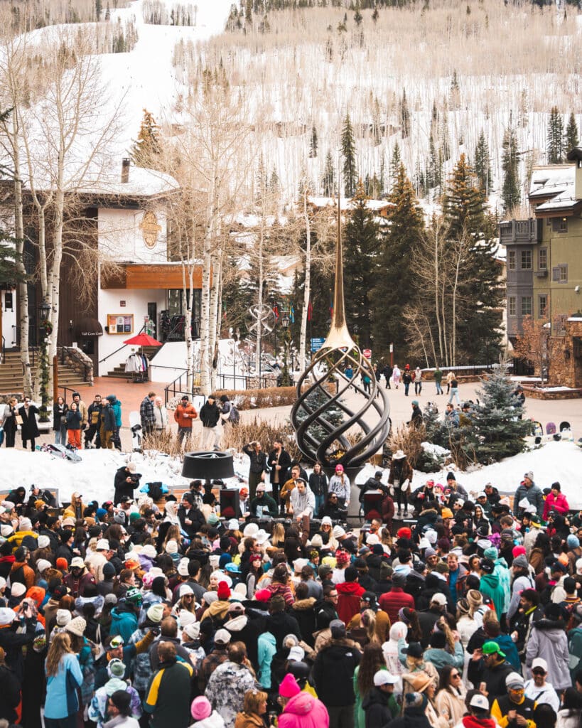 Après on the Plaza | Dombresky