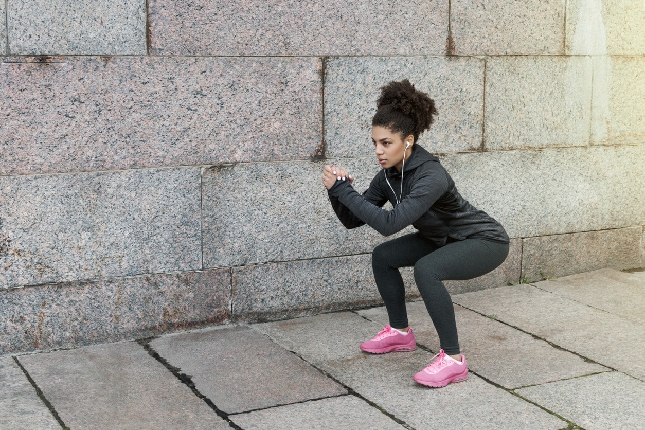 woman-doing-squat